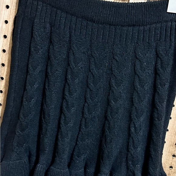 EUC Black Cable Knit Ruffle Flare Mini Skirt - Picture 3 of 4